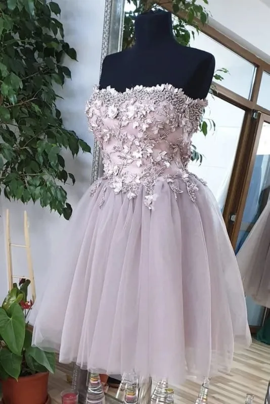 A Line Strapless Short Tulle Homecoming Dress with Lace Mini Cute Prom Gown