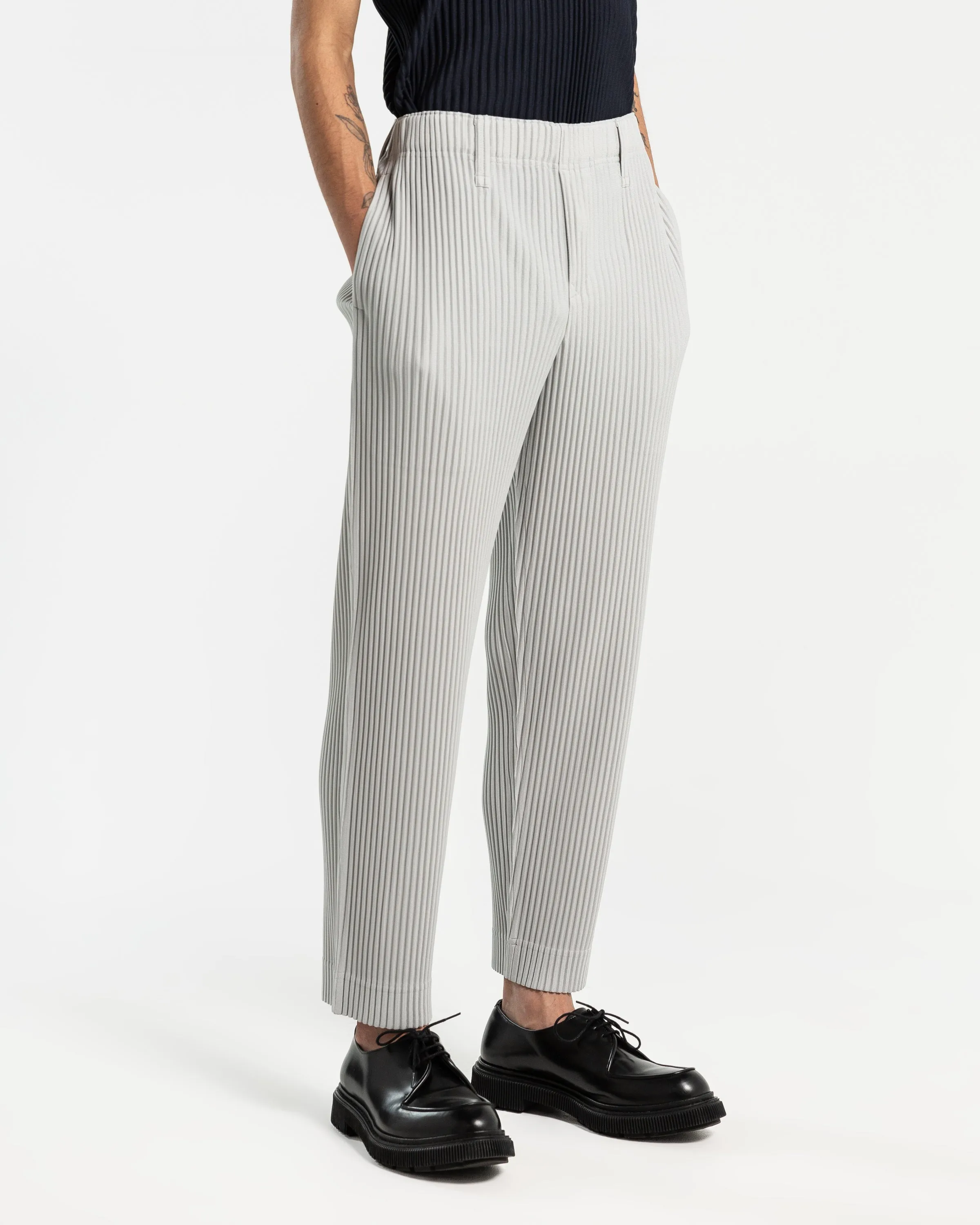 Basic Pleated Trouser in Light Grey