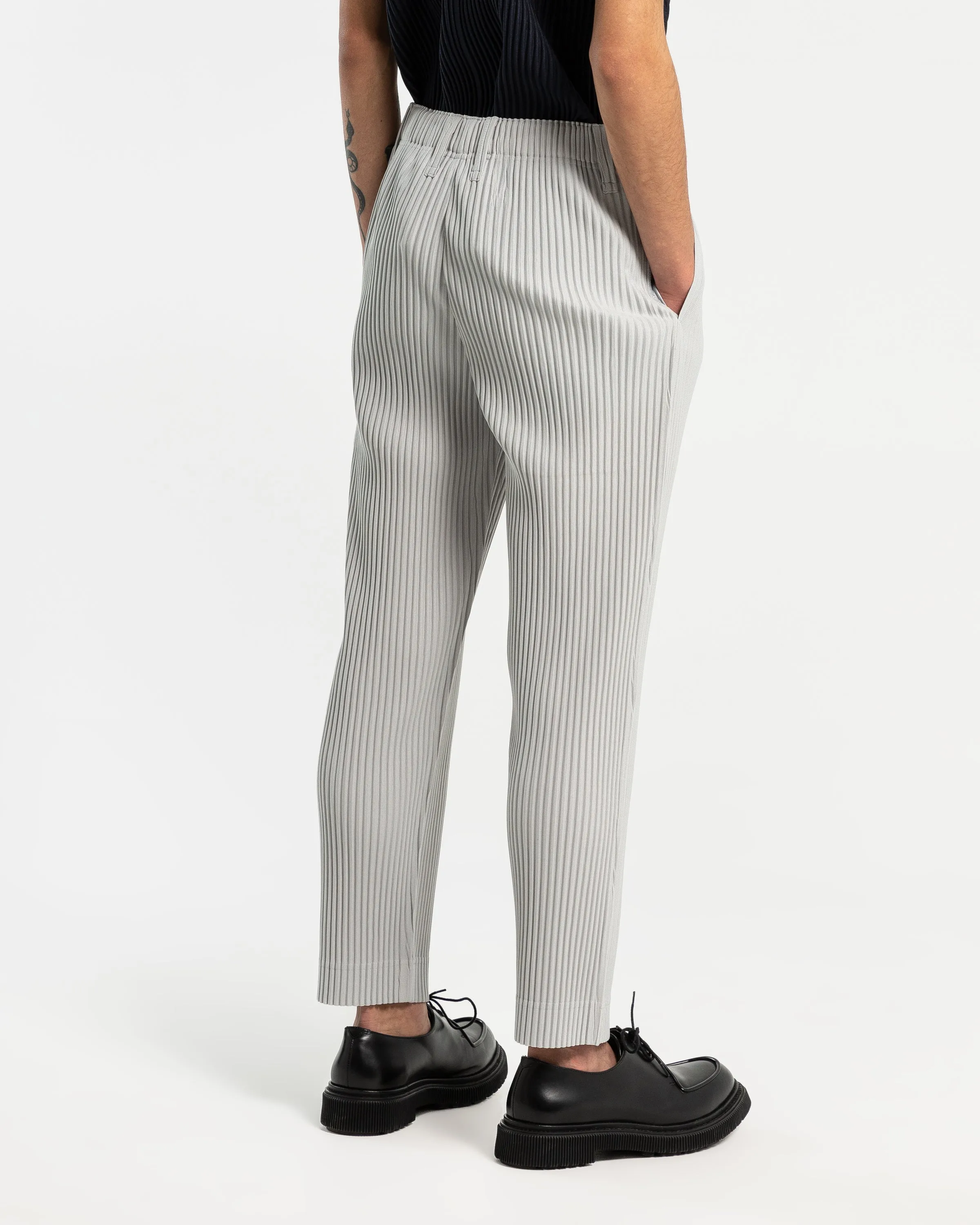 Basic Pleated Trouser in Light Grey