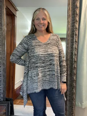 Black & Ivory V-Neck Sweater Tunic