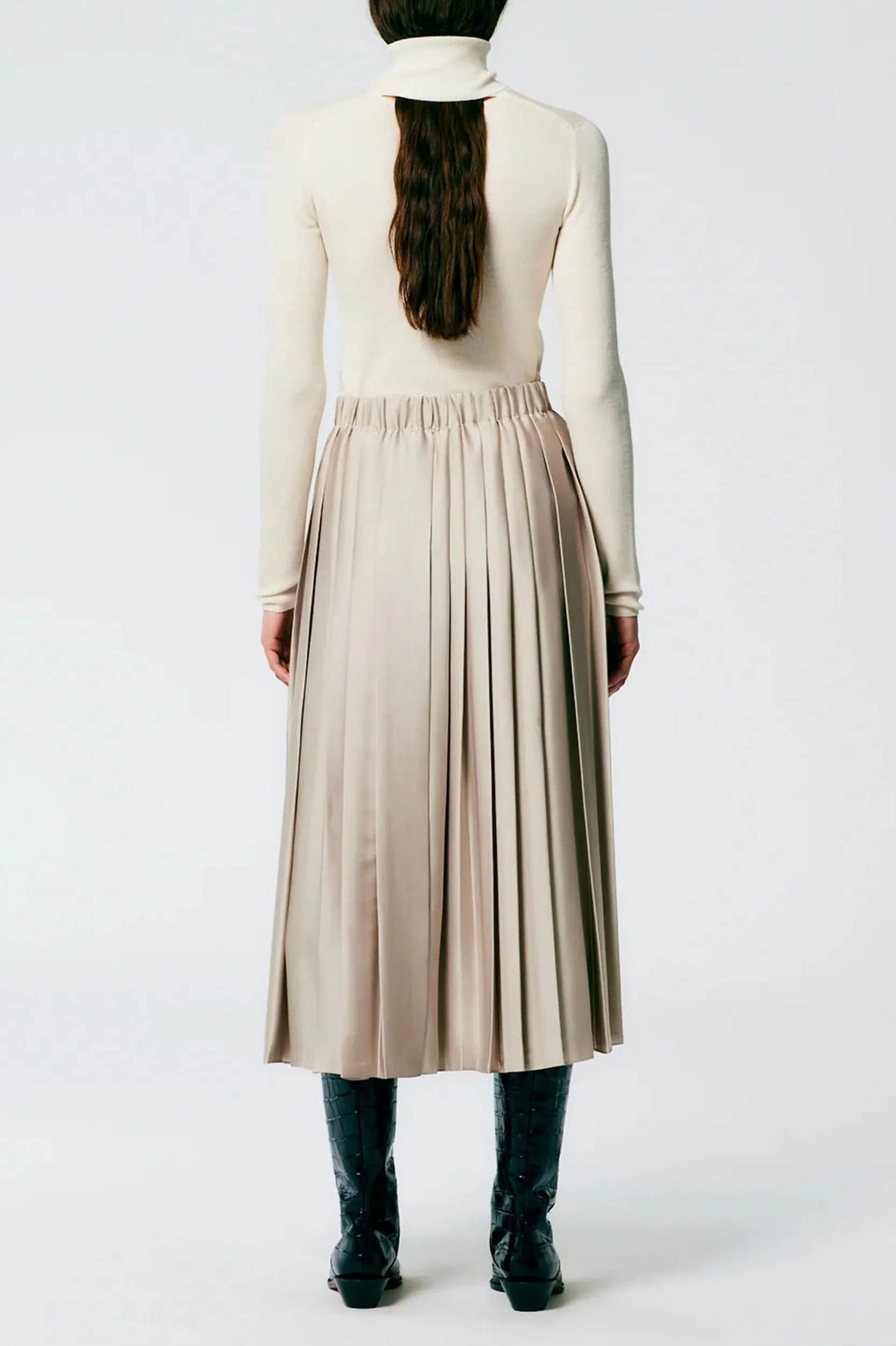 Feather Weight Pleated Skirt in Light Tan