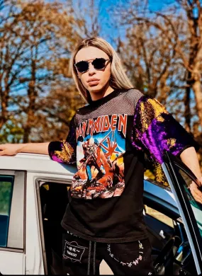 Sure! Here’s an optimized title for your e-commerce product:

Iron Maiden Mesh Sequin Graphic T-Shirt for Unisex Rock Fans