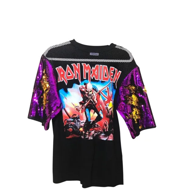 Sure! Here’s an optimized title for your e-commerce product:

Iron Maiden Mesh Sequin Graphic T-Shirt for Unisex Rock Fans