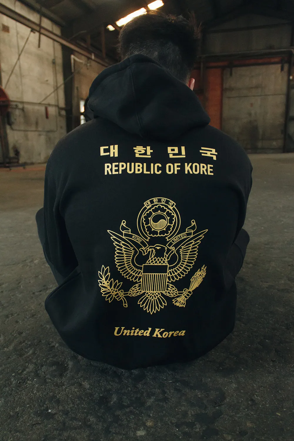 KR-AM PASSPORT HOODIE (BLACK)