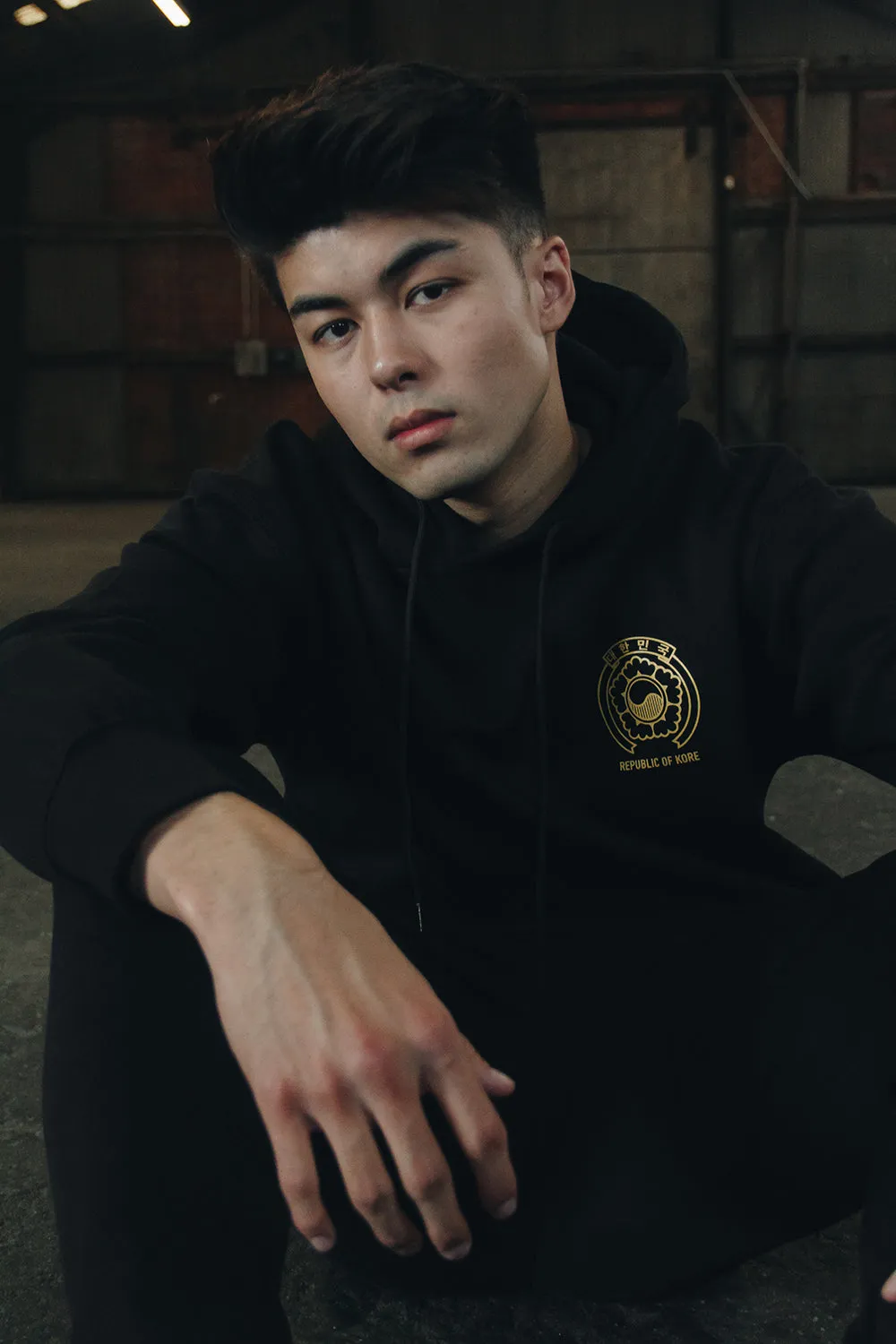 KR-AM PASSPORT HOODIE (BLACK)