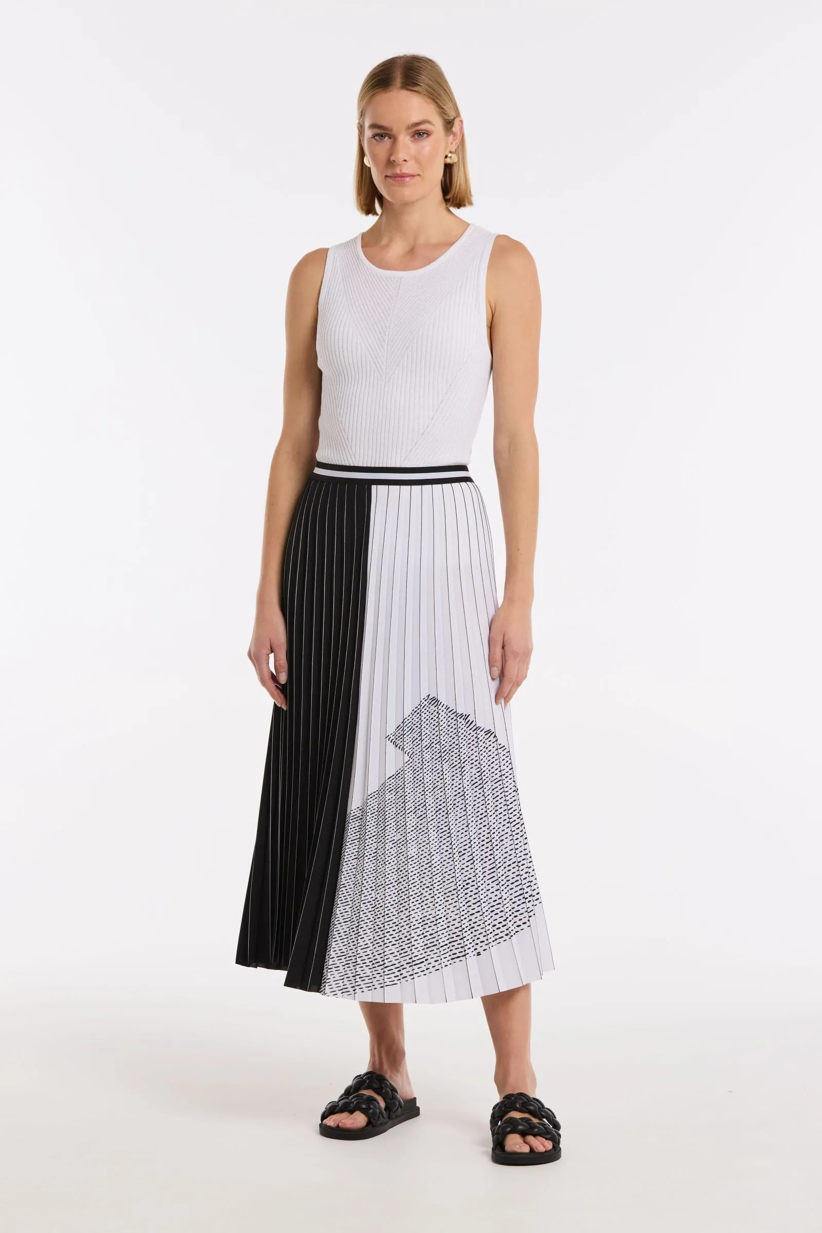 Marco Polo - YTMS55038 Pleated Mono Skirt