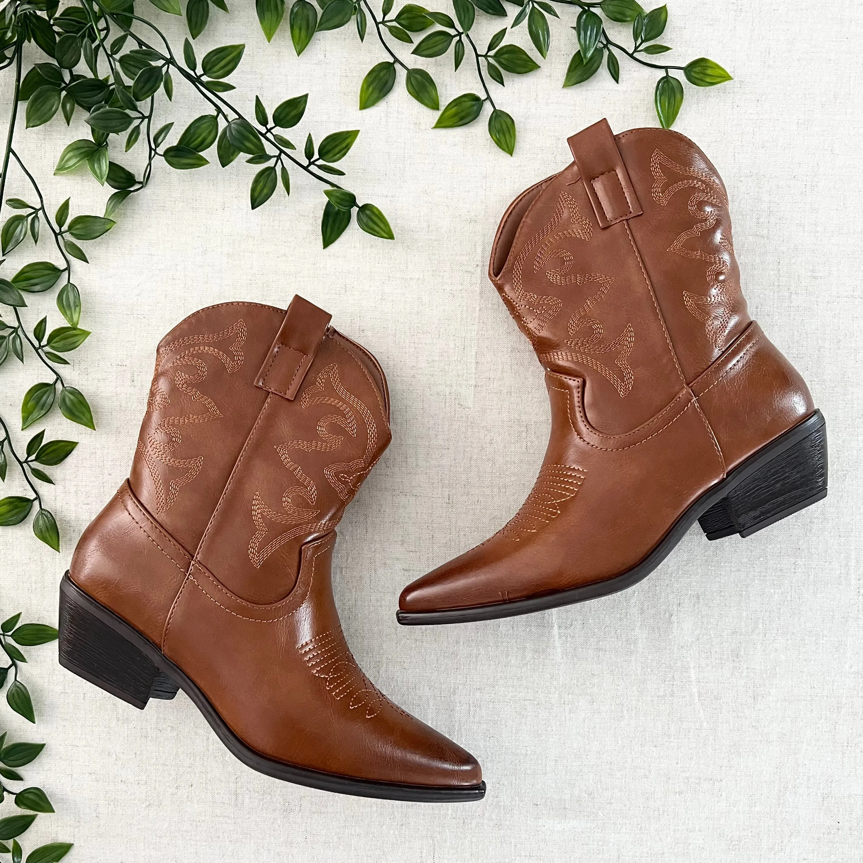 Montana Cowboy Boots - Chestnut