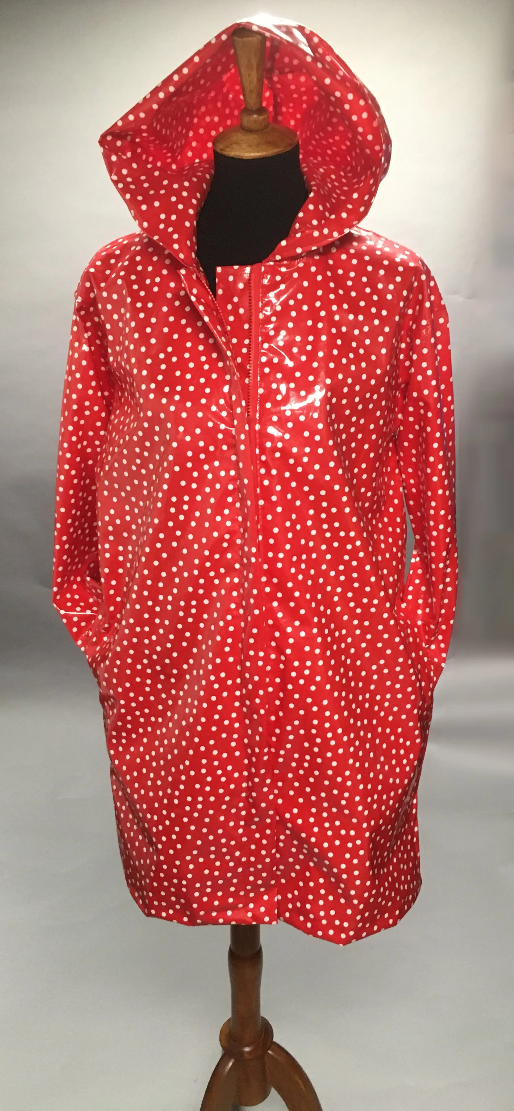 *Red Polkadot Zip Hoodie (RZ 0917A)