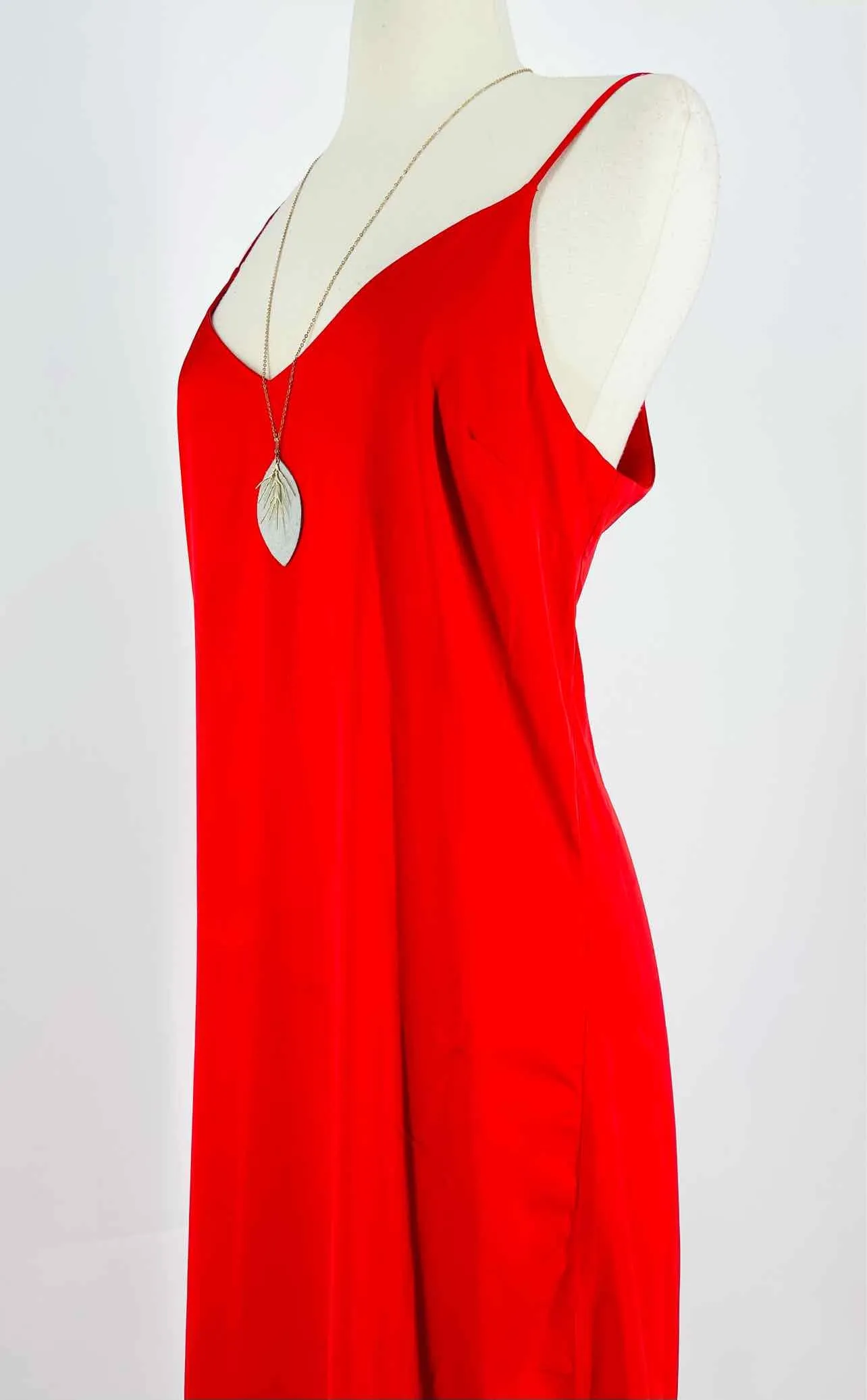 Size M Red Solid NEW Dresses Dress